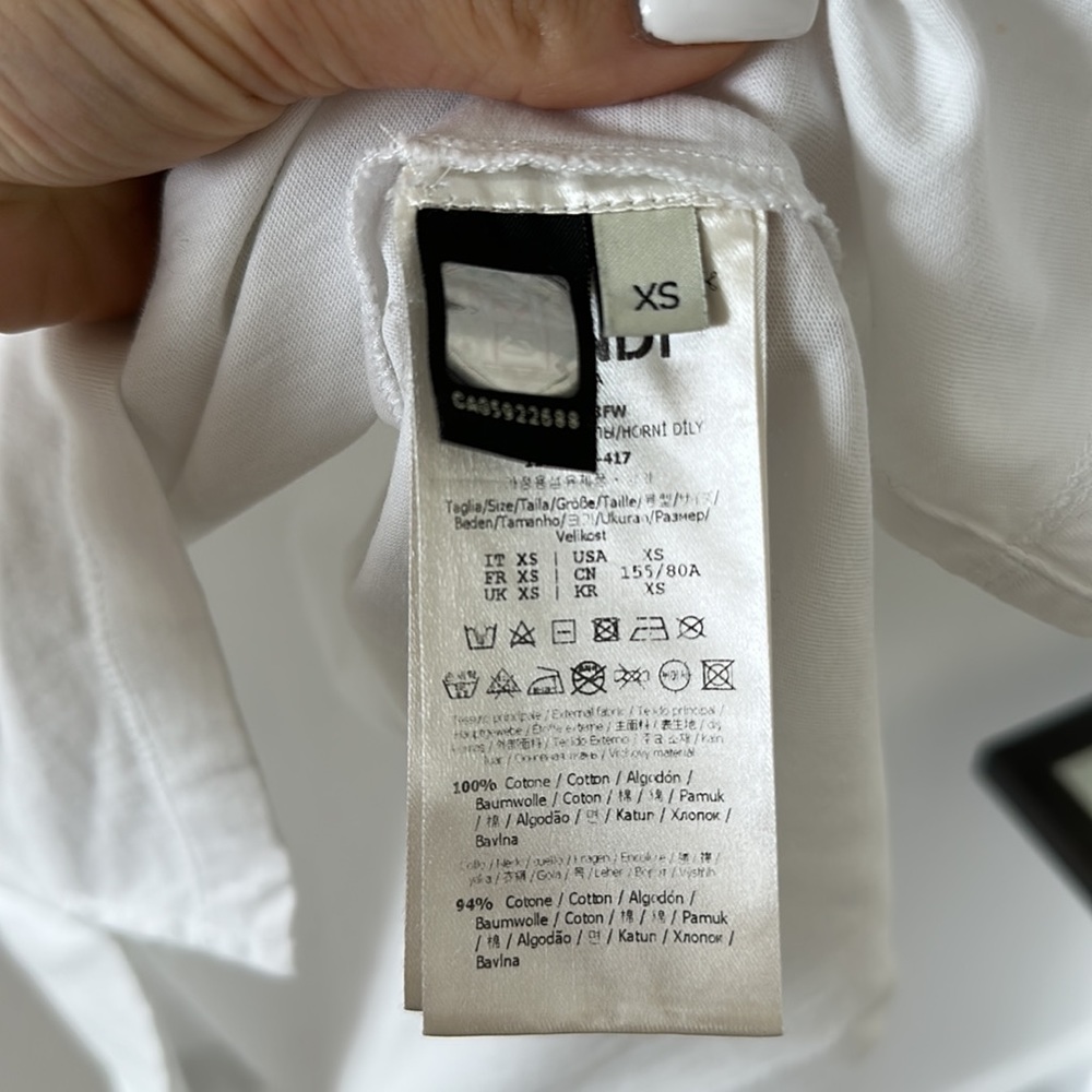 Fendi t shirt authentic - Picture 3 of 3